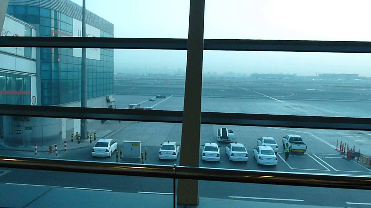 Manchuence Vietnam. Aeropuerto de Dubai.