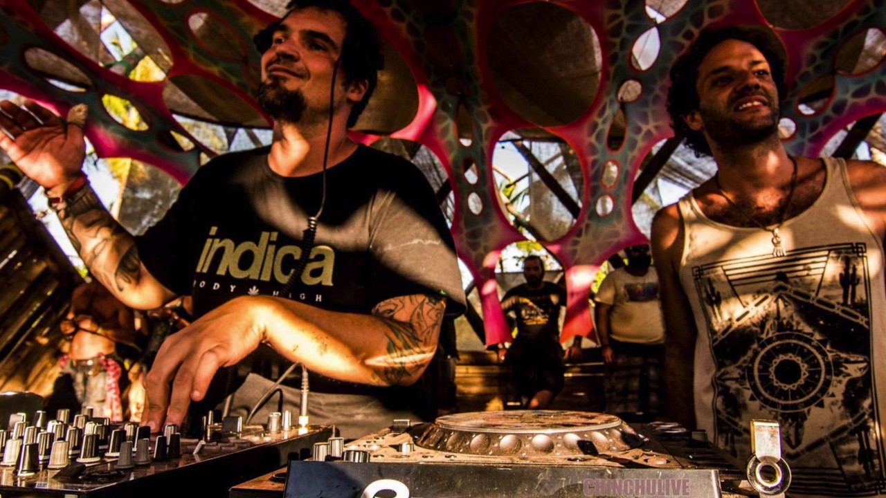 The First Stone - Todo Mundo Tossindo (Labirinto RMX)