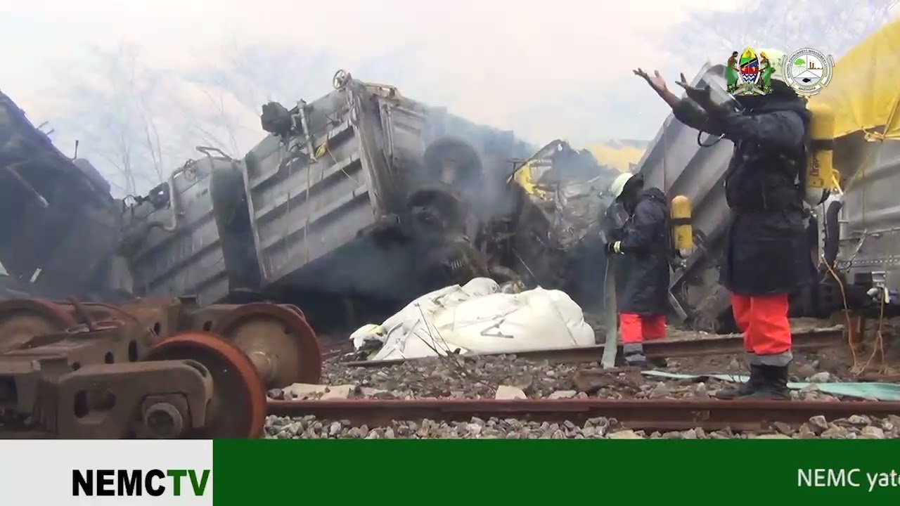 NEMC YAWAHAKIKISHIA WANANCHI KUREJESHA USALAMA ENEO LA AJALI YA TRENI ILIYOMWAGA SULPHUR MLIMBA