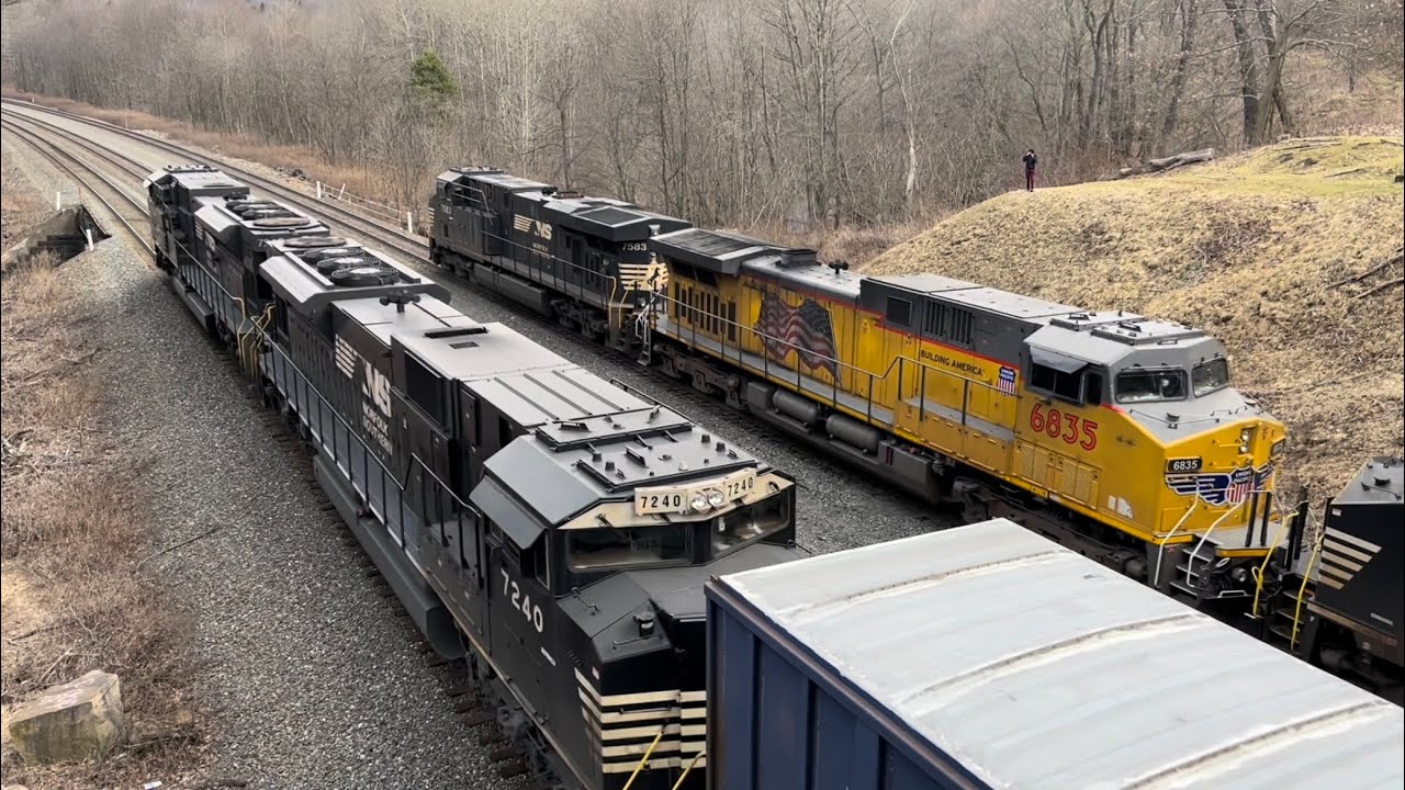 A Long NS Eastbound Stack Train 20Q Meets a Massive Mixed Freight 13V at Cassandra