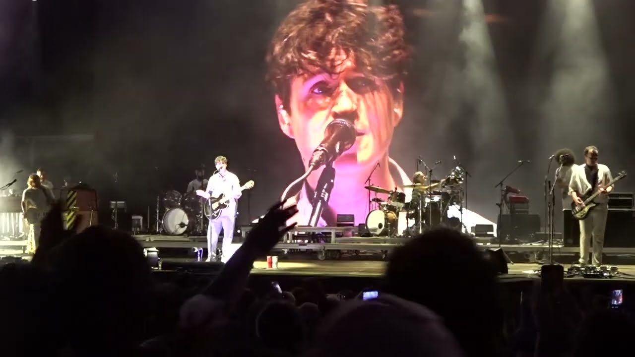VAMPIRE WEEKEND - Oxford comma @ PAREDES DE COURA 2025