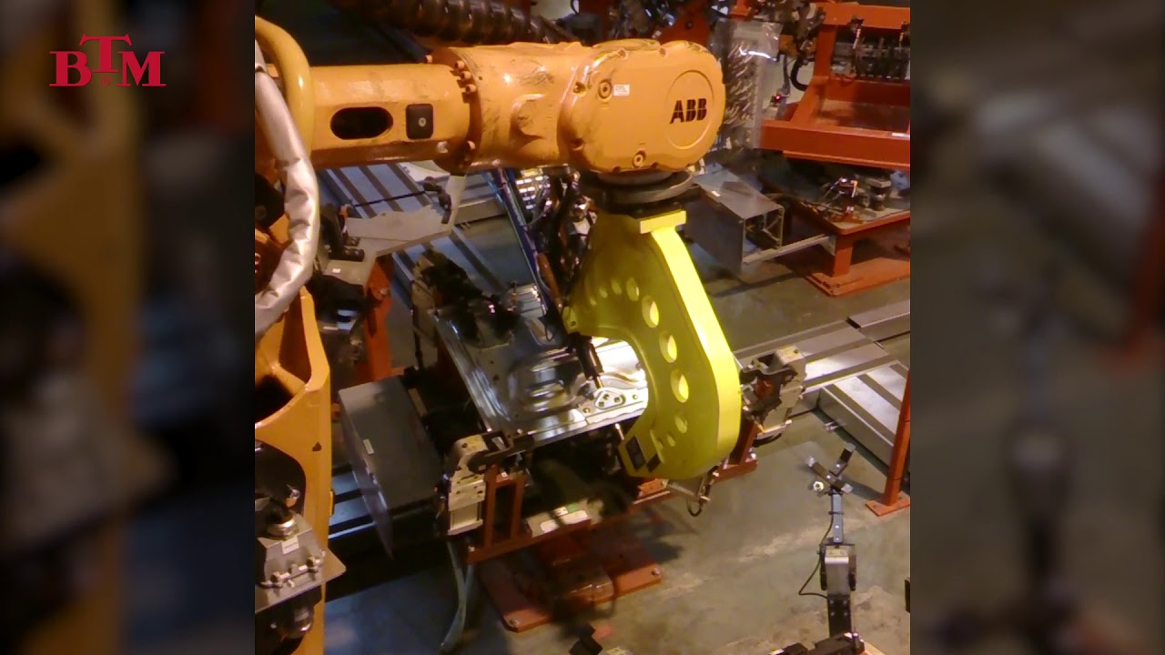 BTM Europe - Robot Clinch Unit with Pneumohydraulic Drive | Clinching Equipment | English