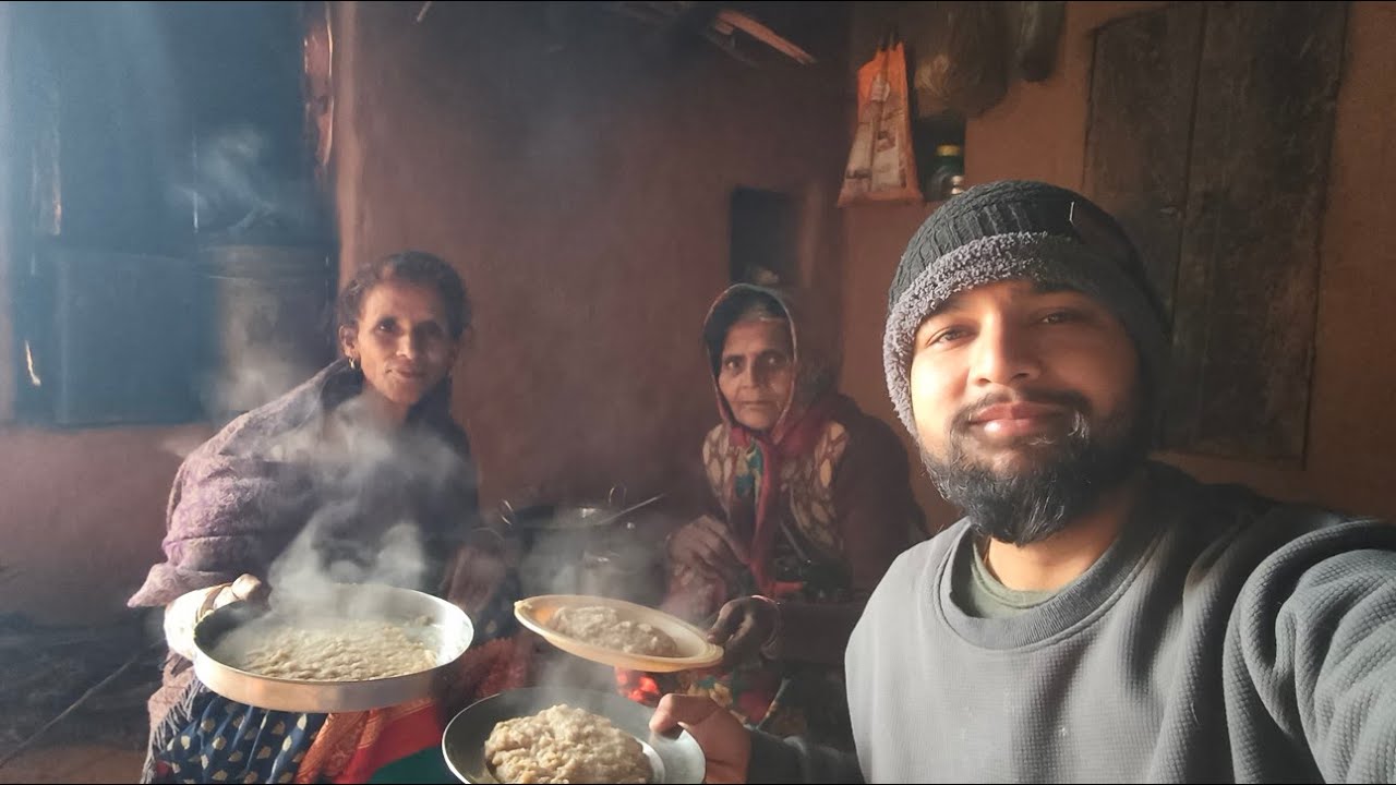 बारिश के दिन बनाया हलवा 😋 | Taiji Ke Gaane 🎵 | Beautiful Weather ⛰️🌧