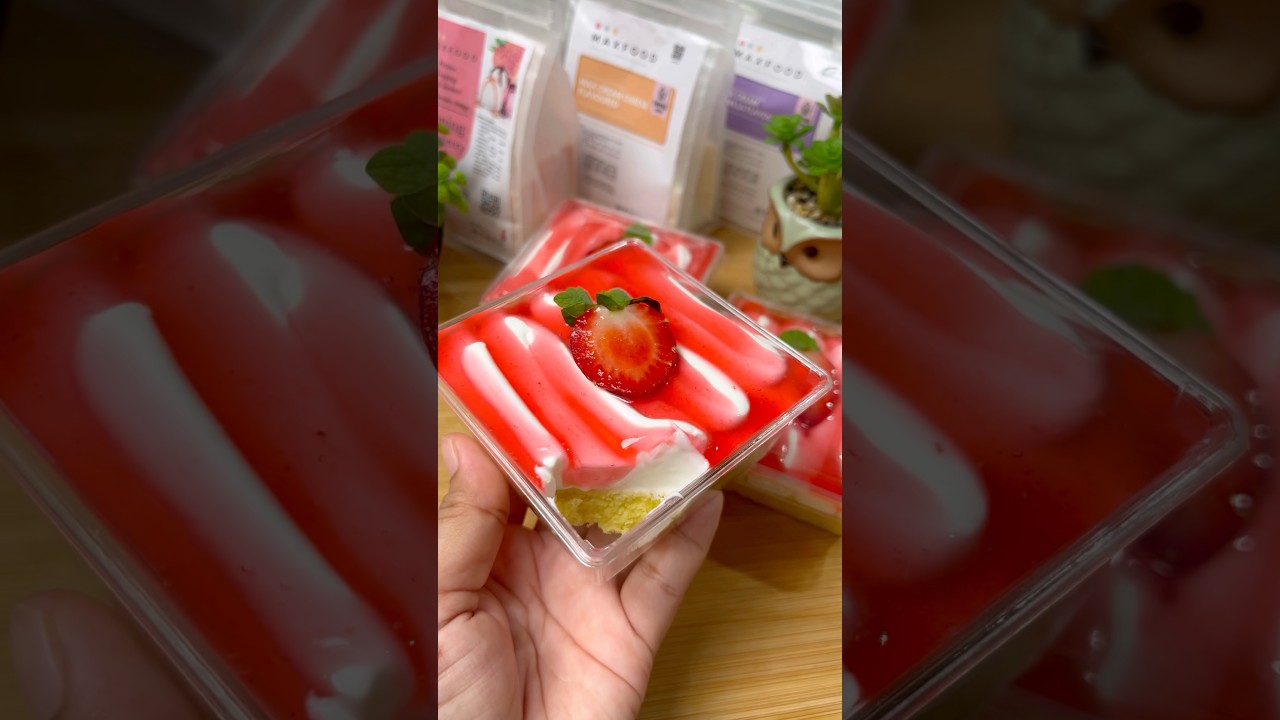 Dessert box strawberry cheesecake #cheesecake #dessertbox #dessert
