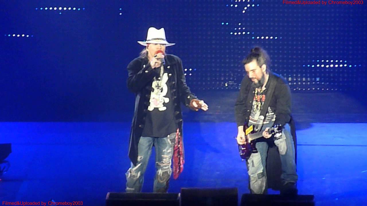 Guns N Roses - Don't Cry (Live at The O2 Dublin Ireland 17 May 2012)