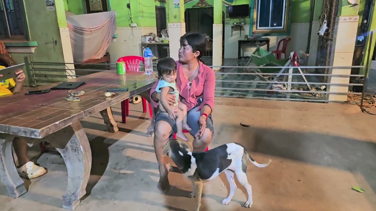 Babies who love swimming and taking baths#newbornbath#babybath#babygirl