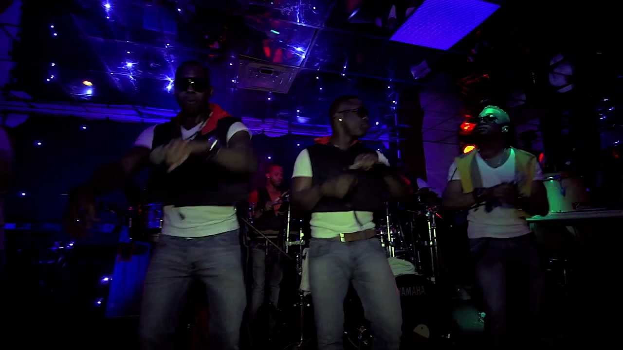Cache en Gio remixing Ahinda live@ Club Facade