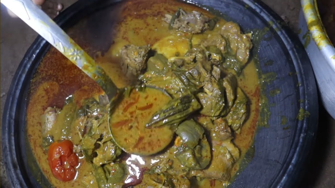HOW TO PREPARE PORCUPINE PALM NUT SOUP&FUFU, VILLAGE LIFESTYLE IN THE EASTERN REGION Gh.#food#crazy