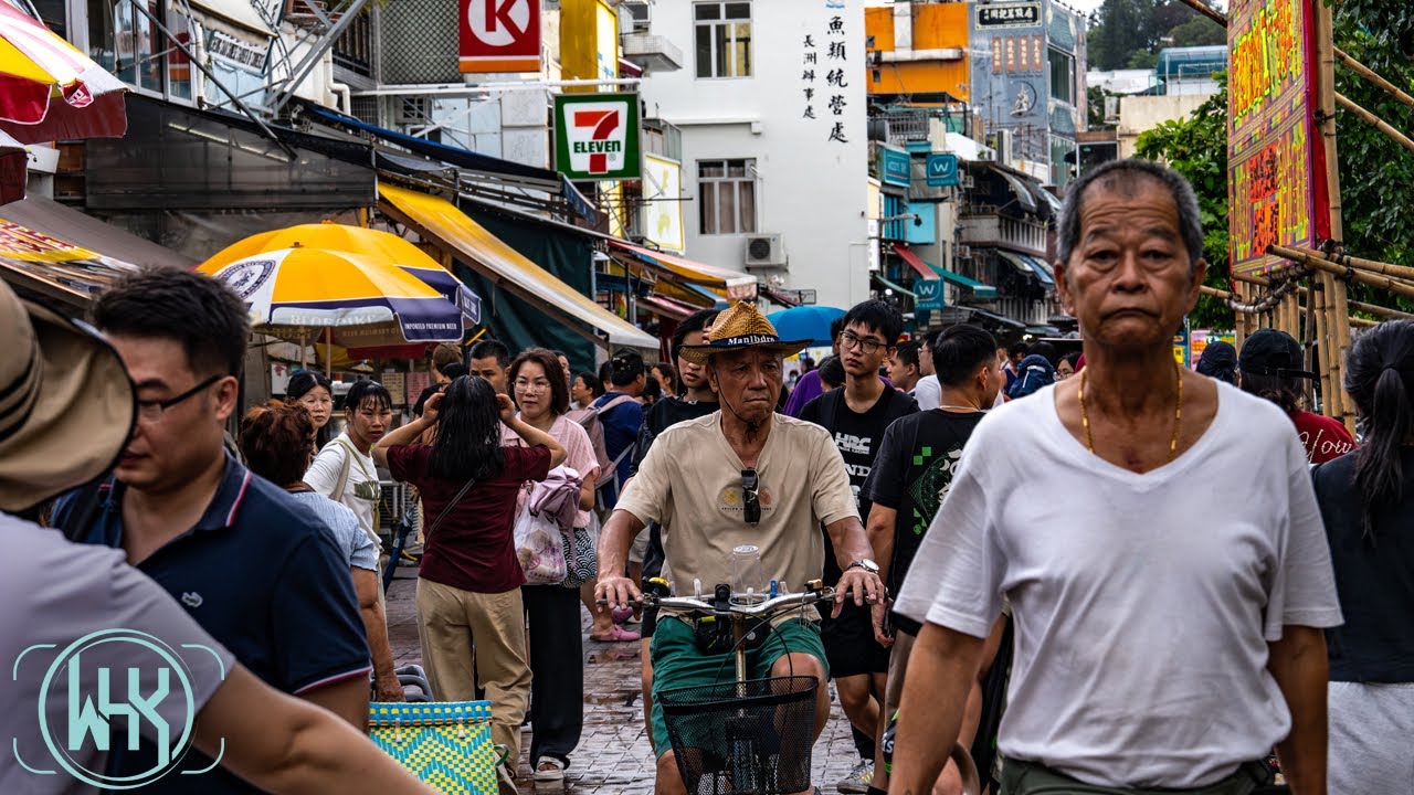 Cheung Chau, Hong Kong in the Rain [4K UHD City Walk]
