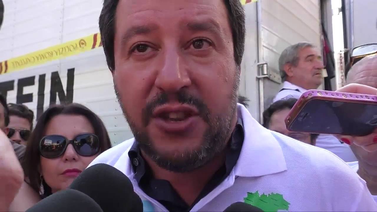 Ambulanti, la gaffe di Salvini: &ldquo;Prima gli italiani&rdquo;. Gli stranieri non ci stanno