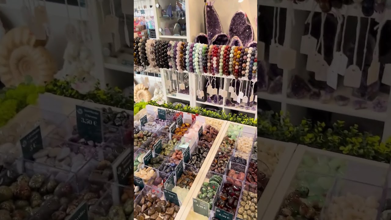 💎 Bienvenue chez C&oelig;ur de Pierres, Min&eacute;raux, Fossiles et Bijoux 💎 #minerals #crystalshop #fossiles