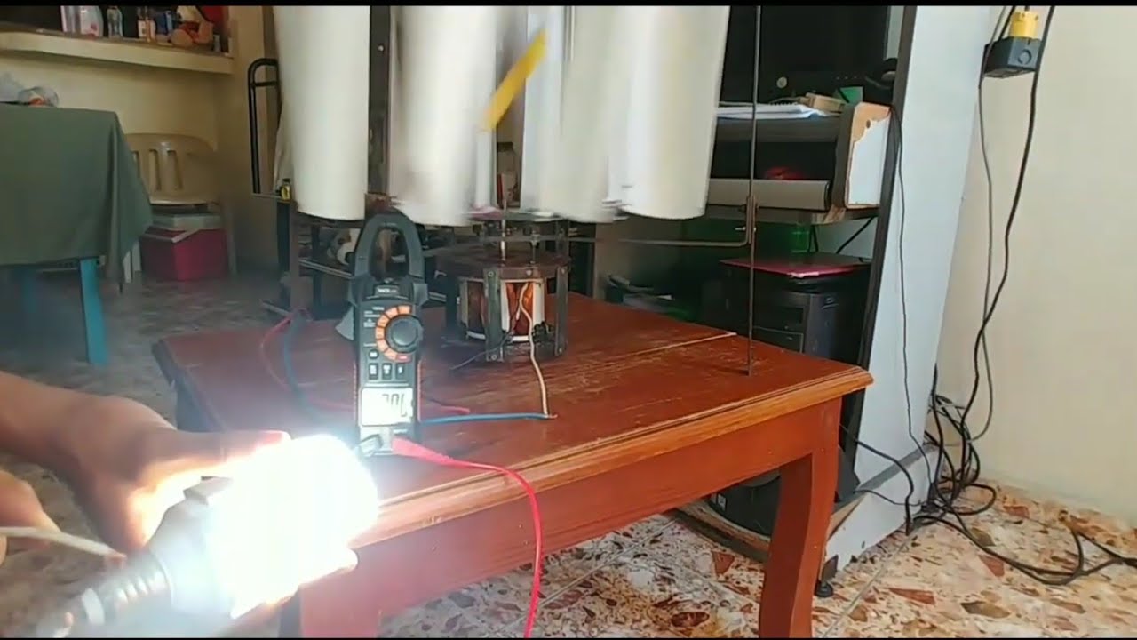 Como hacer/ how to make GENERADOR EOLICO De Eje Vertical casero 2