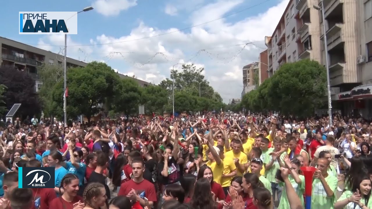 Maturantski ples u Paraćinu