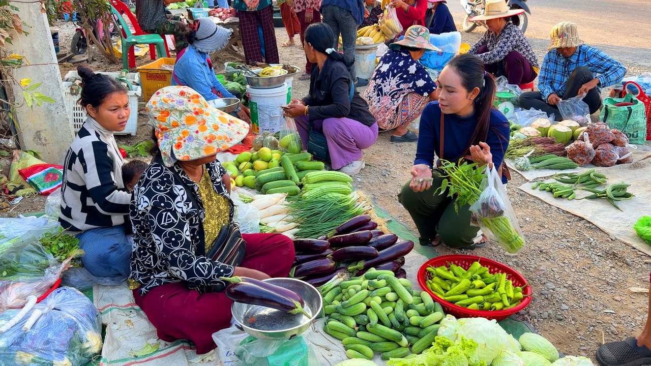 សកម្មភាពការលក់ដូរពេលព្រឹកនៅទីជនបទ លក់តាមចិញ្ចើមផ្លូវ