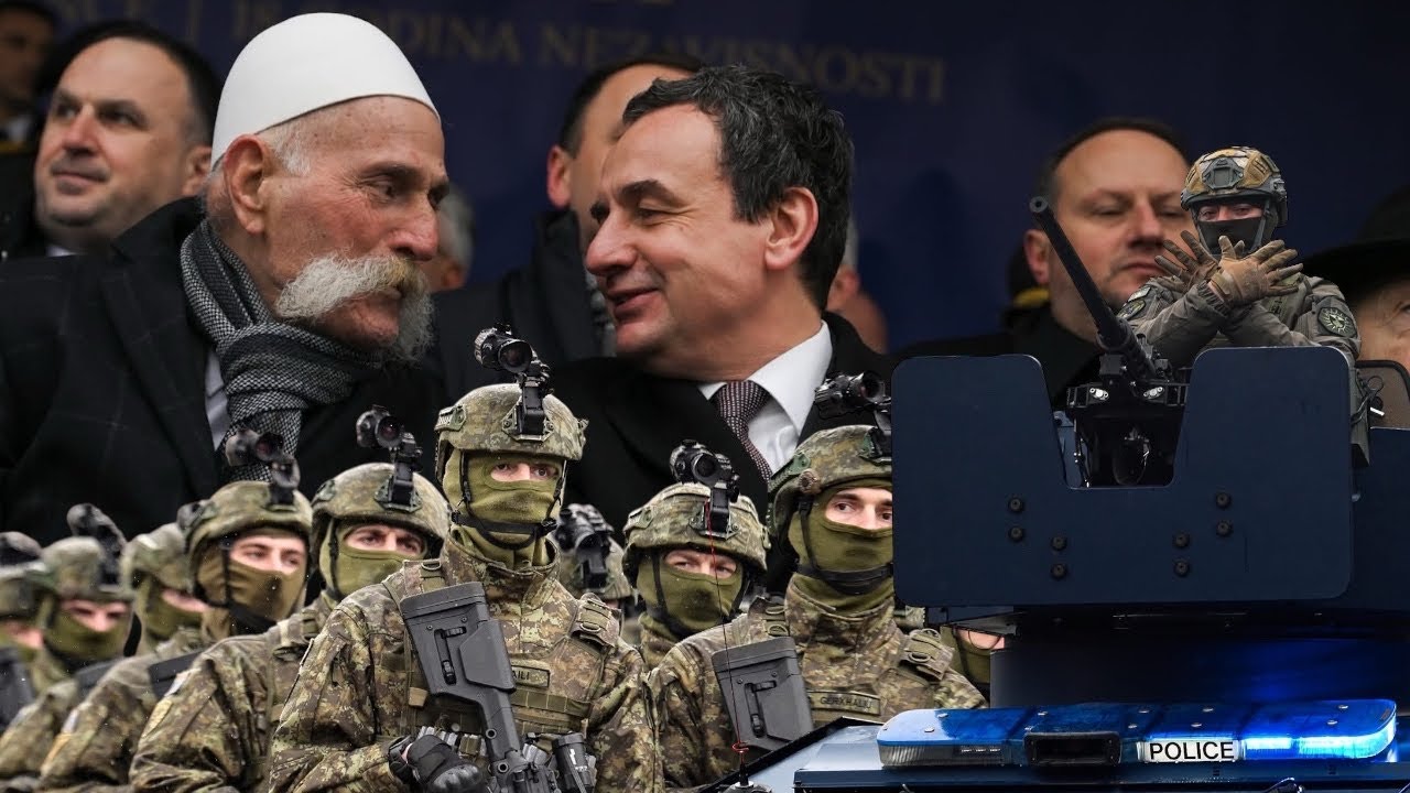 “E kemi një kojshi t’keq, po…”, Albin Kurti e dridhi Prishtinën: Rroftë FSK e Kosova e lirë!