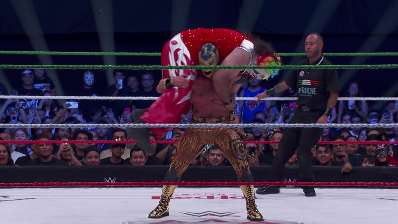Los Americanos выигрывают матч Fatal 4-Way за звание претендента №1: лучшие моменты Lucha Libre A...
