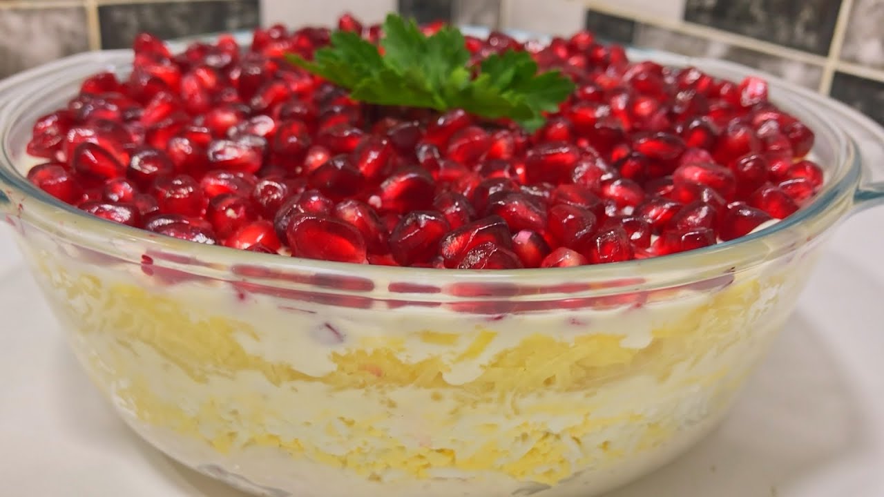 Я готовлю на Рождество каждый год Красивый и невероятно вкусный салат всего из 4простых ингредиентов