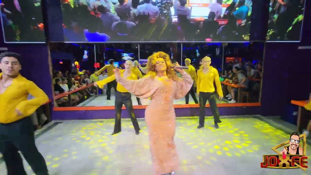 Denyse Allen - I Can´t My Eyes Off You en Pacos Ranch en Puerto Vallarta