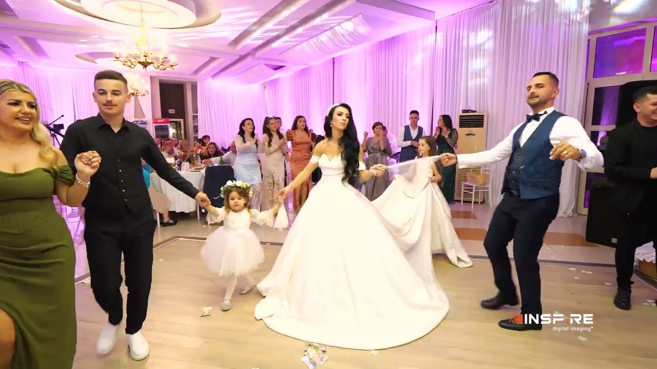 Familja Ne Valle  - Klodjana & Ardit - Sokol Fejza, Majkell Fejza | Inspire Studio