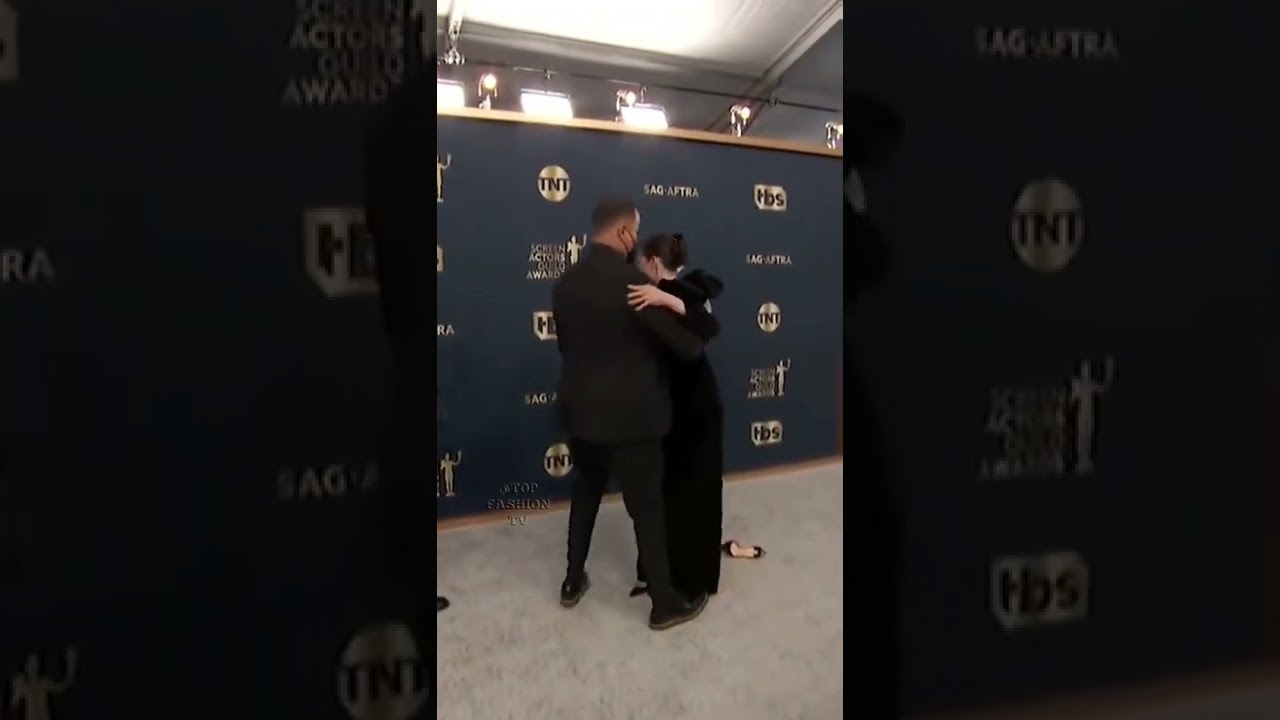 Selena Gomez Falls While Walking SAG Awards Red Carpet 2022