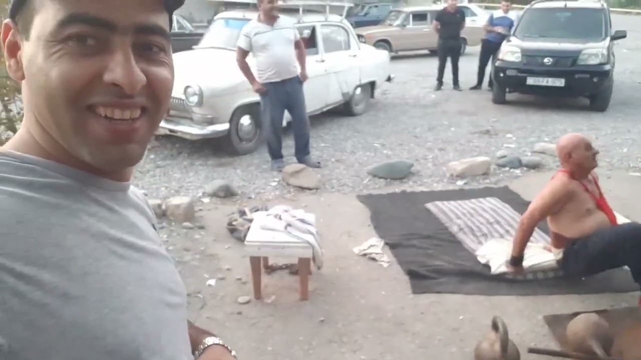 Pəhləvan 71 yaşlı Qəmbər Salahlı Tərtər rayonu Evoğlu kəndində.25.09.2020.