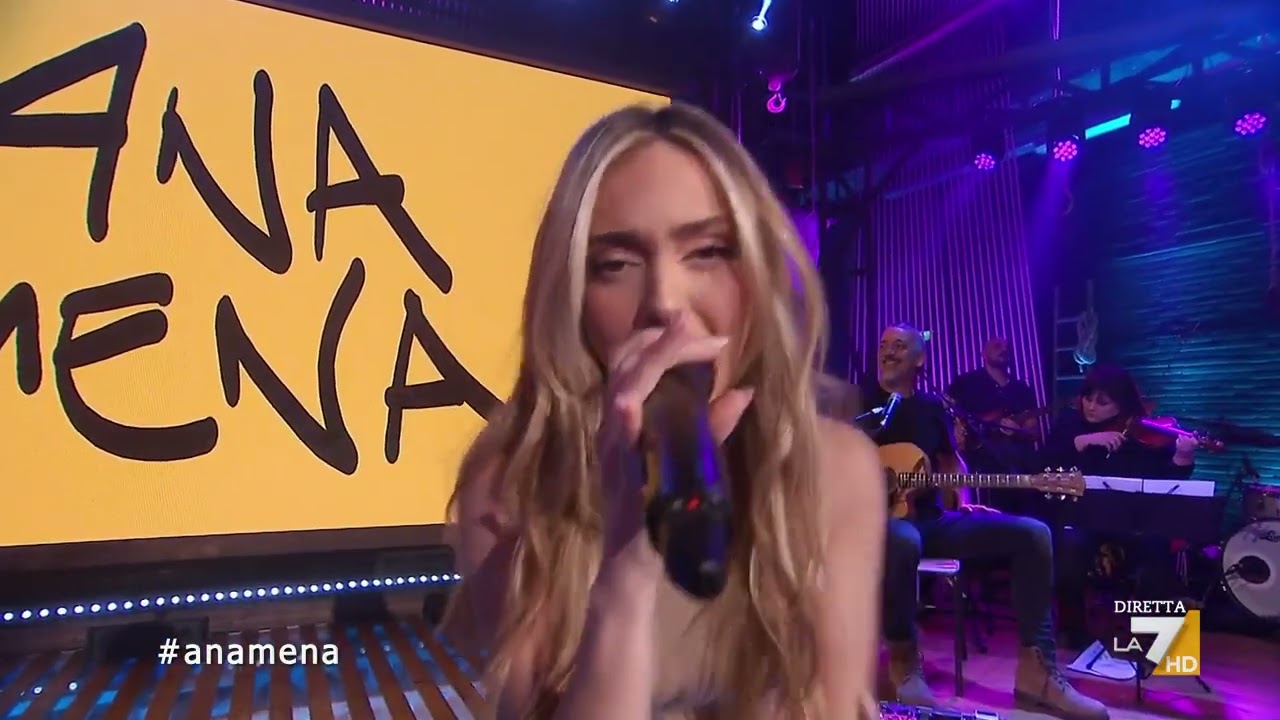 Ana Mena - Musica Ligera a Propaganda Live
