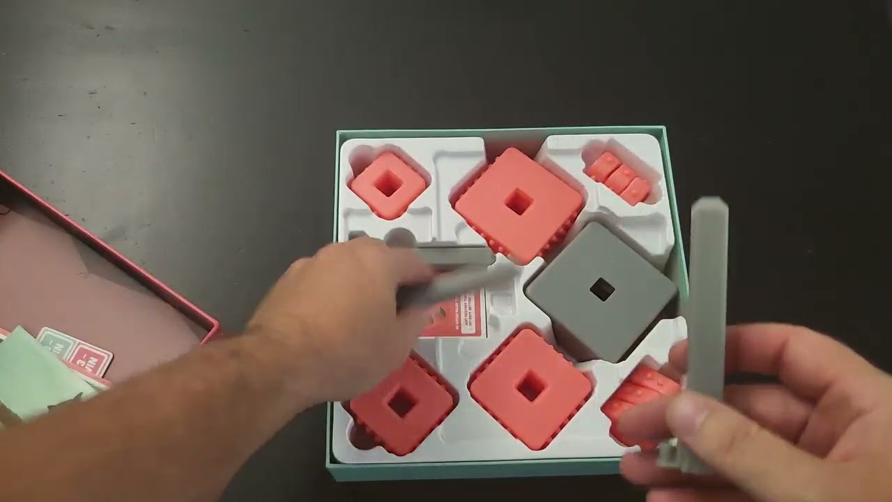hand to hand wombat: unboxing
