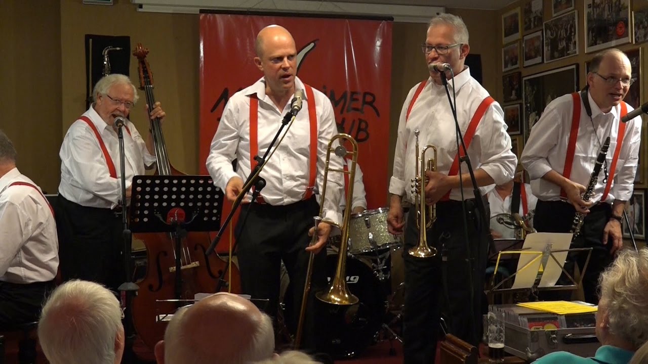 Trad. Old Merry Tale Jazzband plays 