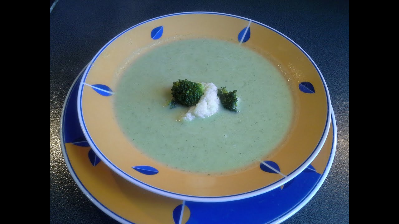 شوربة البروكولي اللذيذة والصحية   Soupe de brocolis facile et rapide