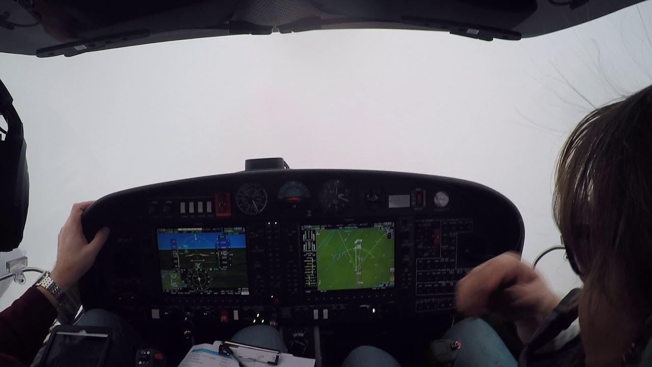 DA42-VI SE-MLR landing at Lodz R25 full IMC at minimums 200 ft.