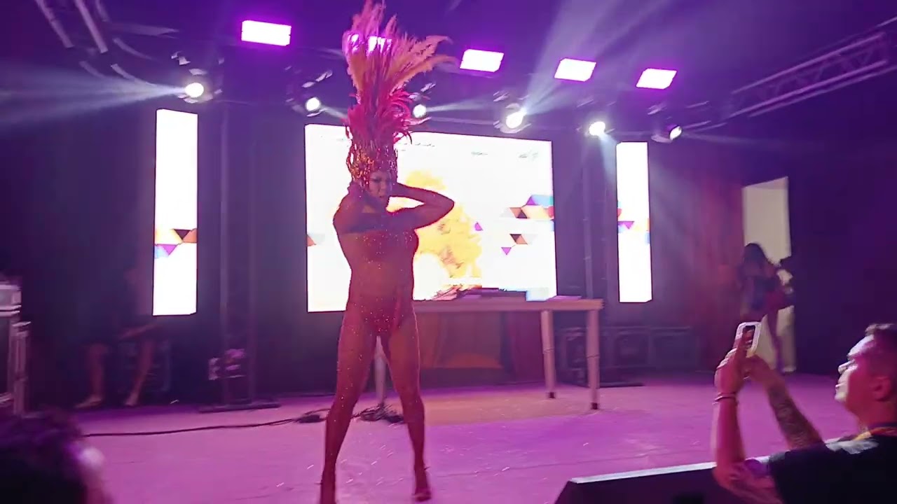 2° Show de Robytt Moon no 3° Festival da Diversidade em Monte Alto - SP - 16/11/25