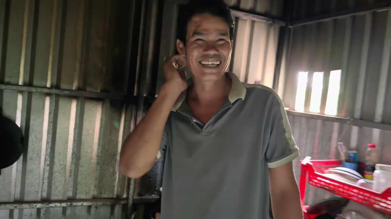 Gặp lại U45 chồng cũ U75..!