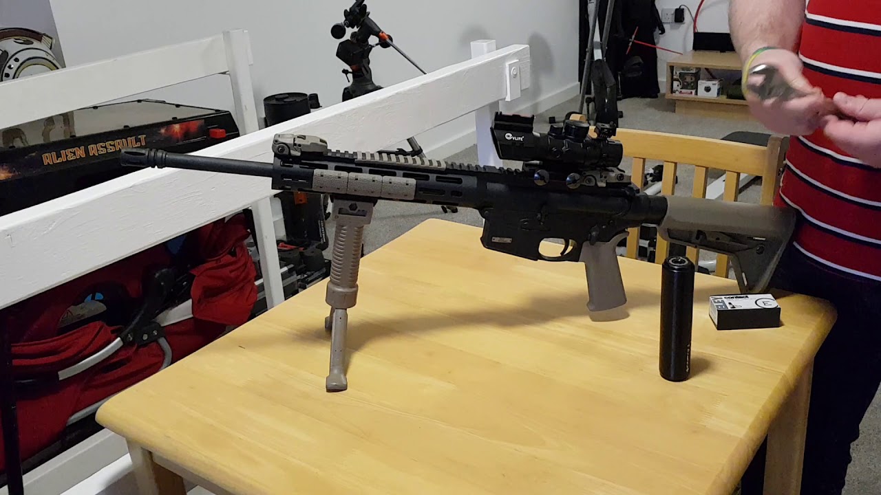 Suppressor/Moderator/Silencer install on the Smith and Wesson M&P 15-22 Sport (AR15) UK Edition
