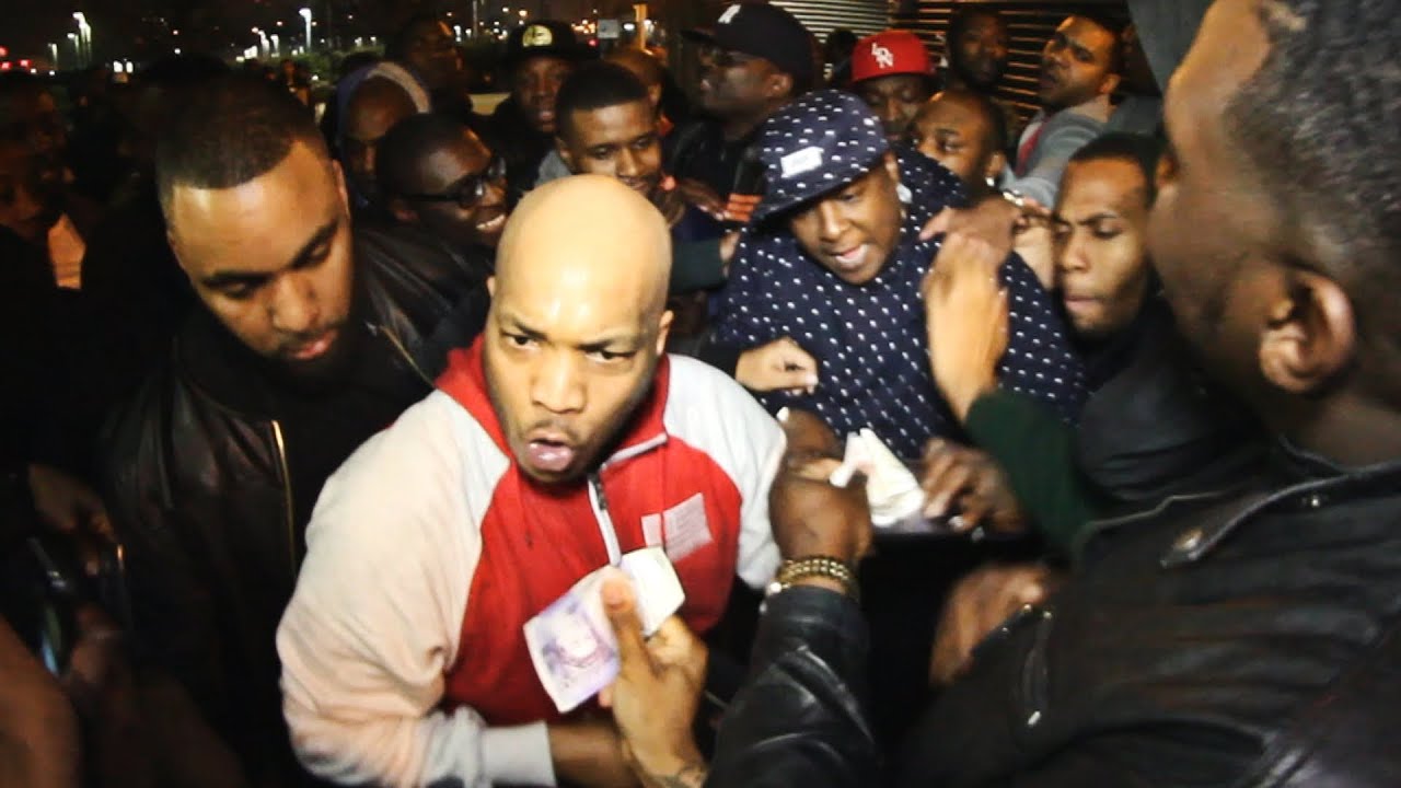 The LOX - Jadakiss & Styles P Nearly fight while selling CDs after show in London Indigo O2!