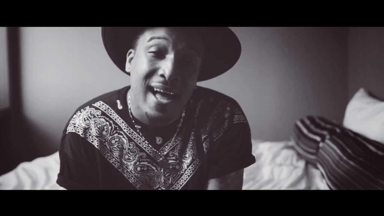 Young Future ft. RO James - Smiling