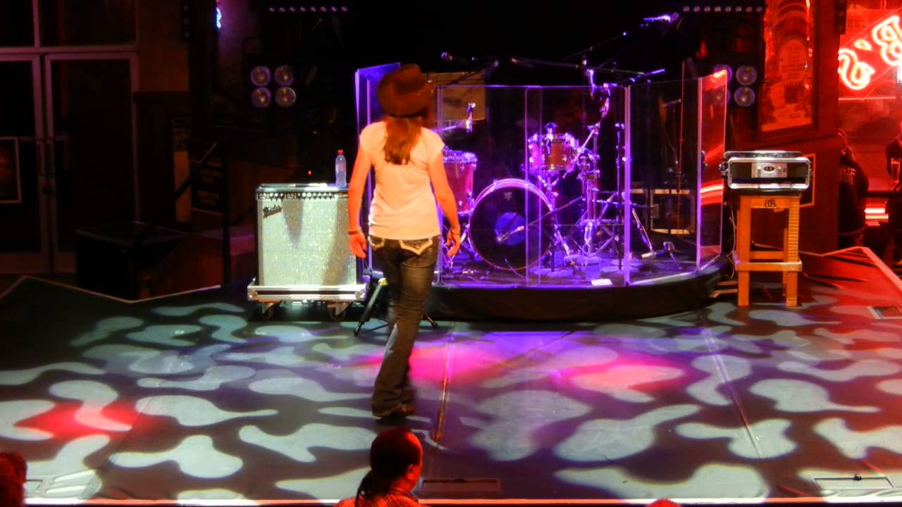 THE HARVESTER Line Dance (Teach) - Séverine Moulin Billy Bob's