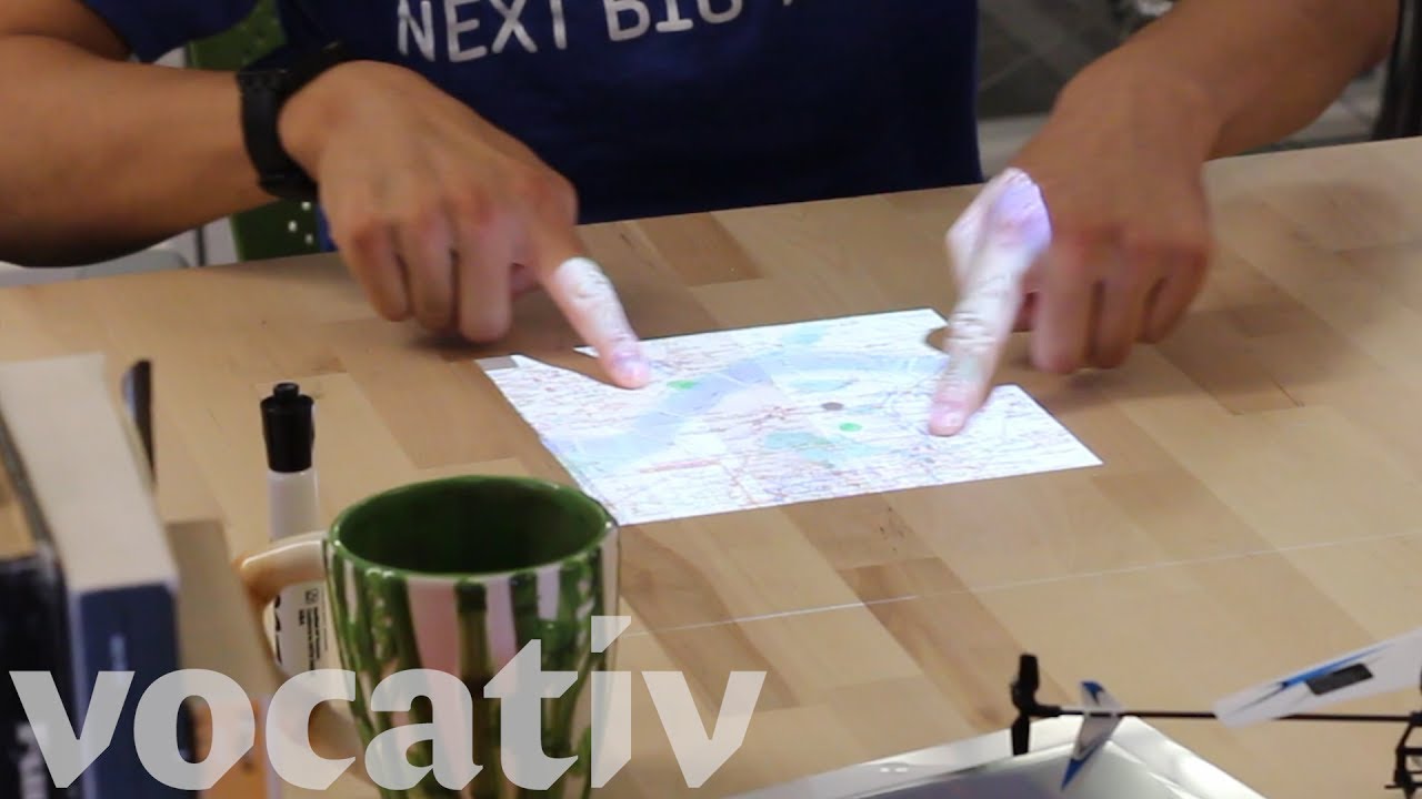 A Projector Lightbulb Could Turn Your Desk Into A Touchscreen