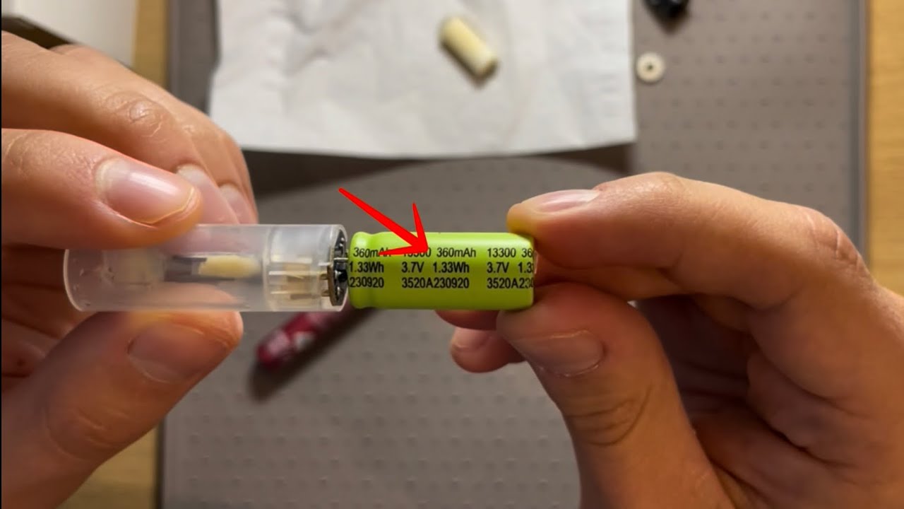 Elfbar V2: Battery Harvesting and Voltage Check of a Disposable Vape (360mAh 13300 Li-ion Cell)