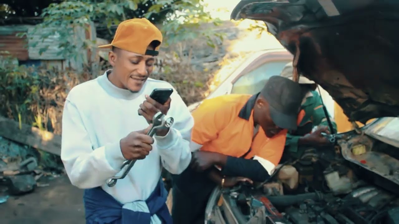 Famosa Nhanha Ft Pakil Cassamo  - Othelia Chene (Oficial vídeo Leon Island)
