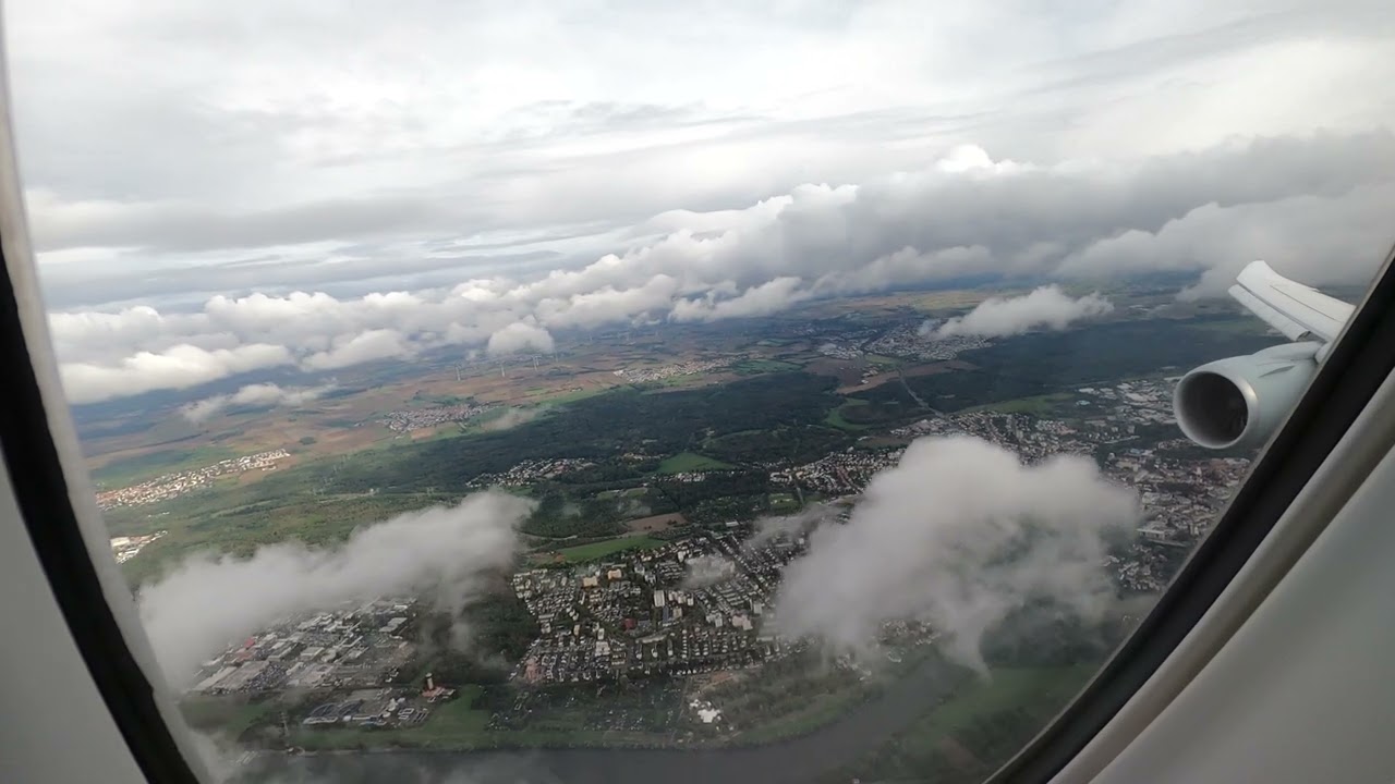 Lufthansa 747-8 Landing in Frankfurt (FRA)