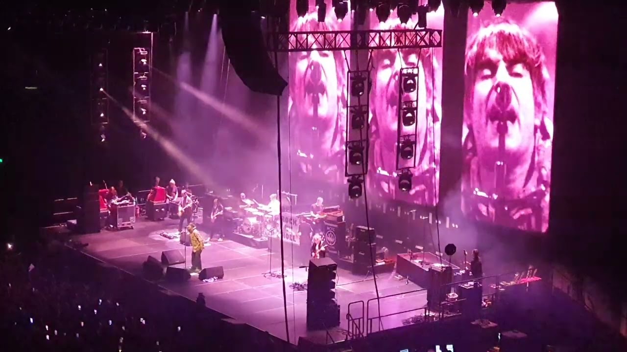 Liam Gallagher - Slide Away (live Chile 2022)