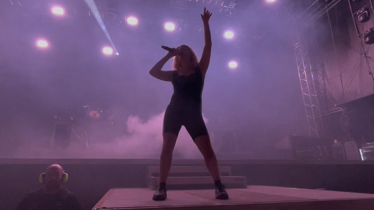 Zaho de Sagazan - Dansez (Live at Vélodrome d’Arcachon 24/07/2025)