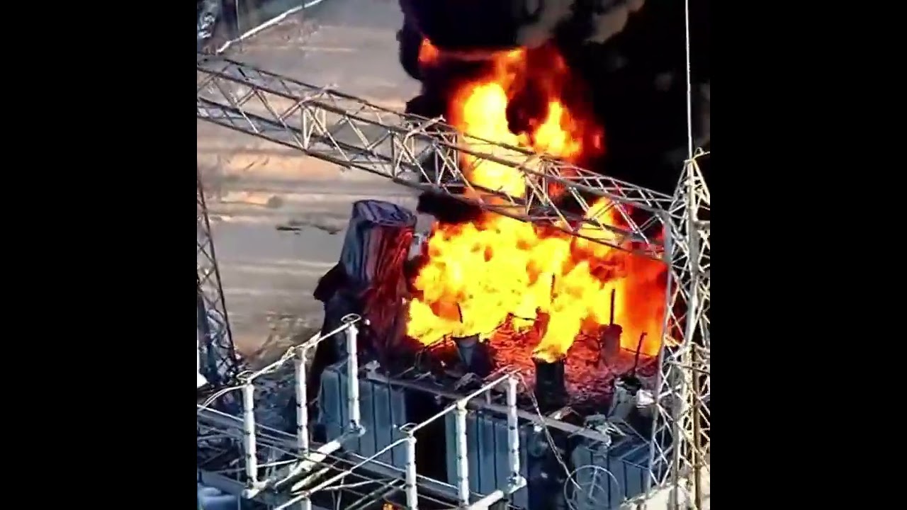 💥🔥 explosion et incendie d’un transformateur électrique 😱