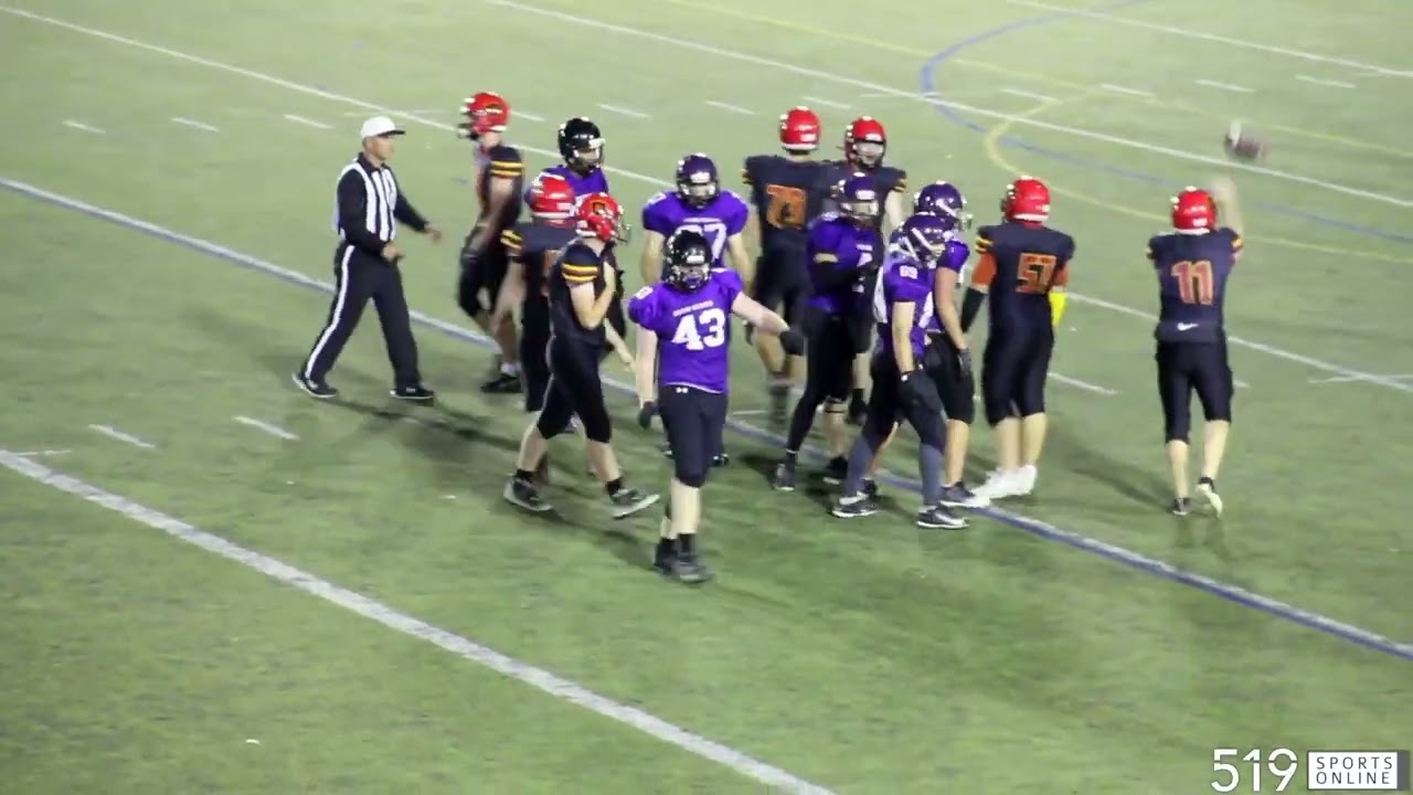 WCSSAA Senior Football: Huron Heights Huskies против Kitchener-Collegiate Raiders