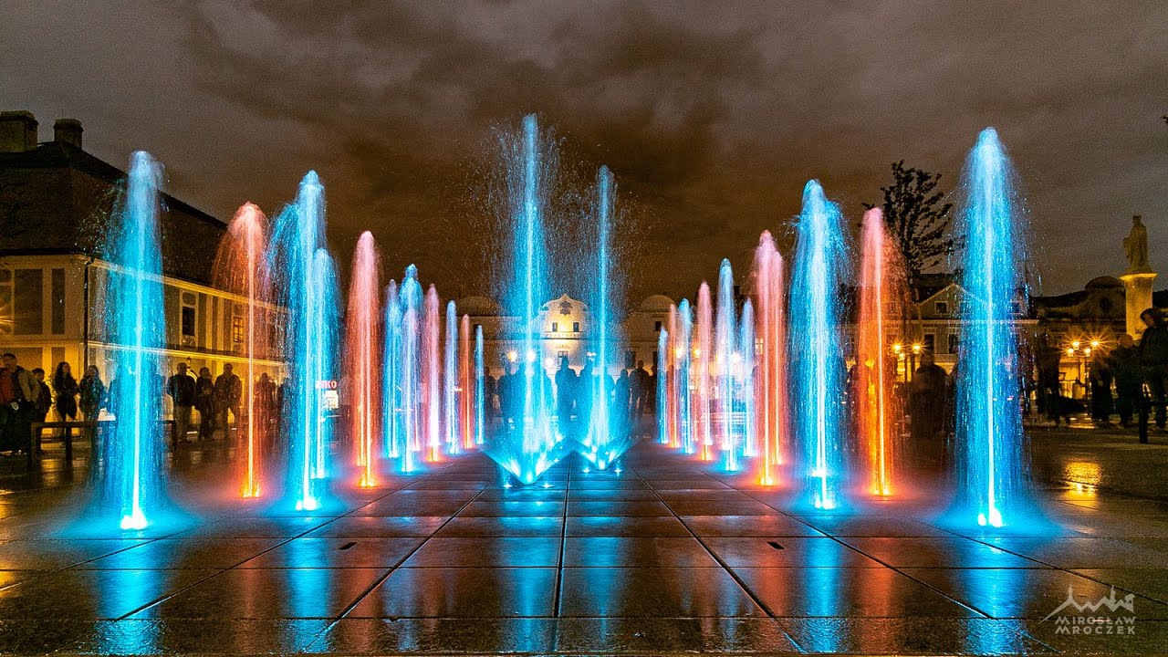 Pierwsze, publiczne uruchomienie fontanny multimedialne na bocheńskim Rynku w dniu 17.09.2021 r.