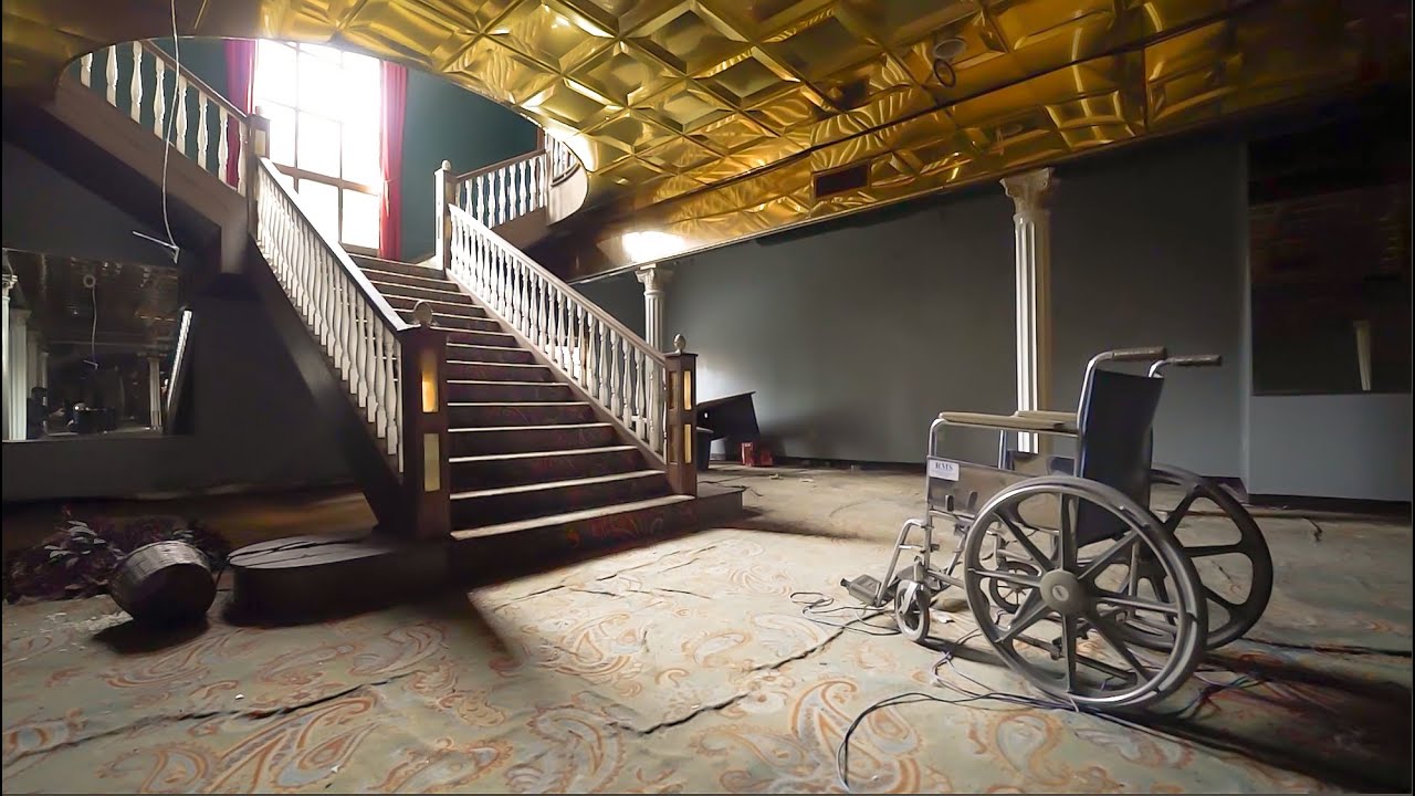 Exploring an Abandoned Casino Boat w/ Stunning Interior - We Had to ESCAPE!!