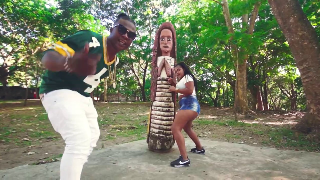 El komico - El maíz  ( video oficial )