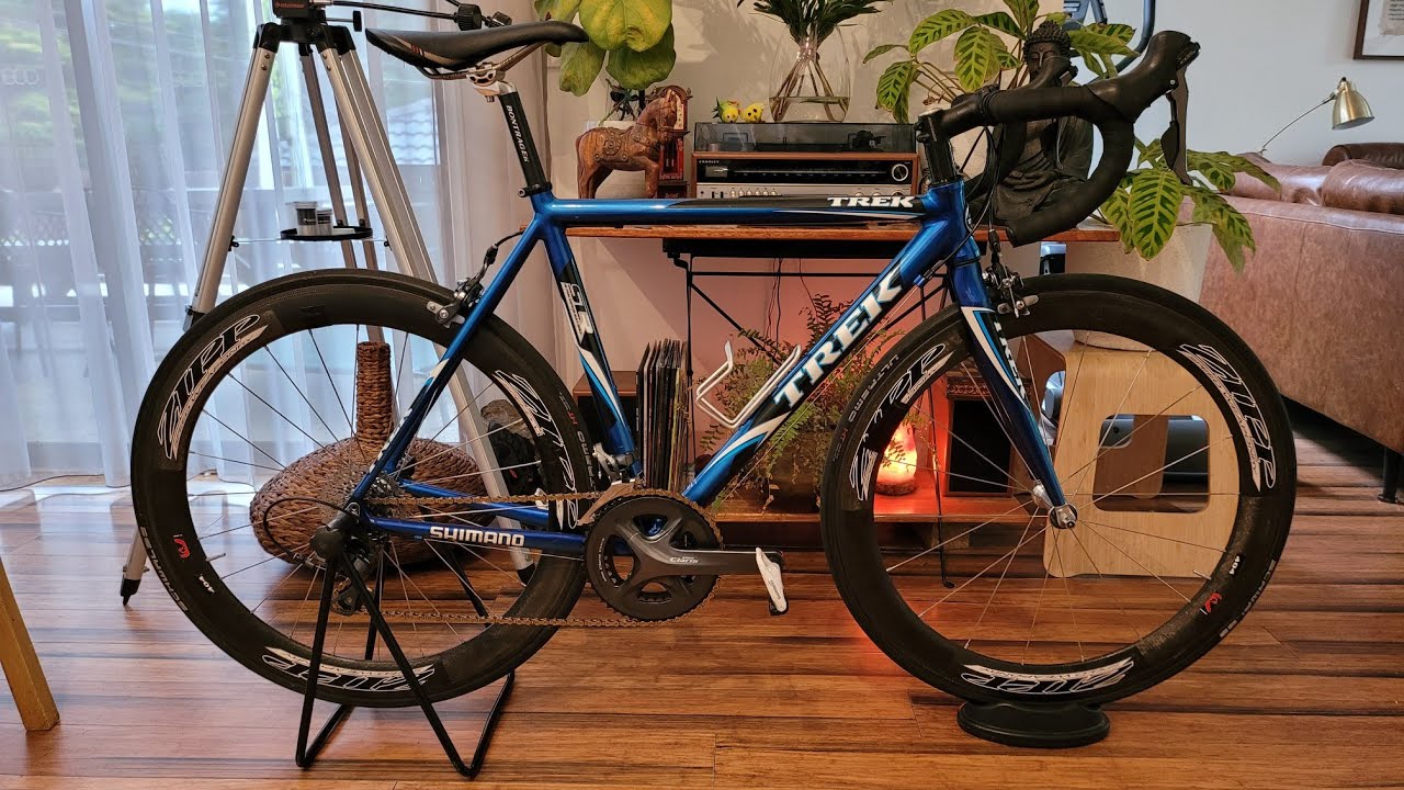 2006 Trek Madone bike build aka, 'the Meg'