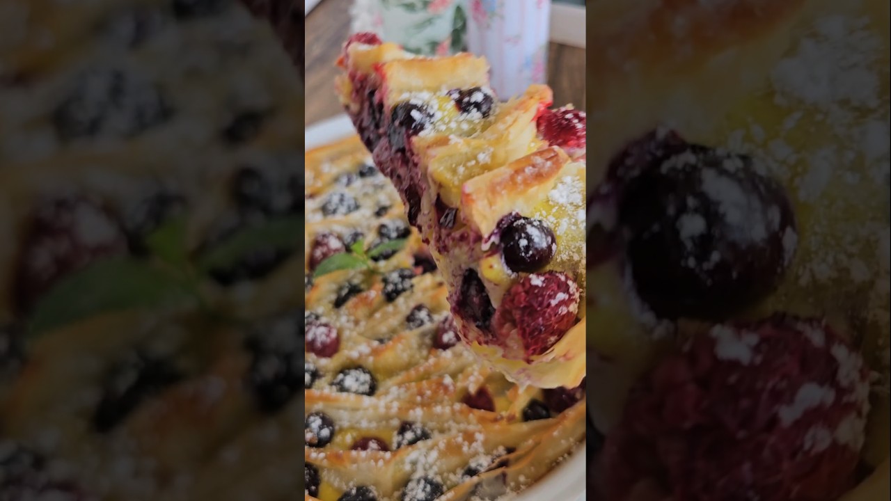Torta di pasta fillo e frutti di bosco