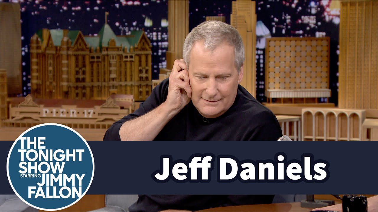 Jeff Daniels Recalls a Great James Gandolfini Improv Moment